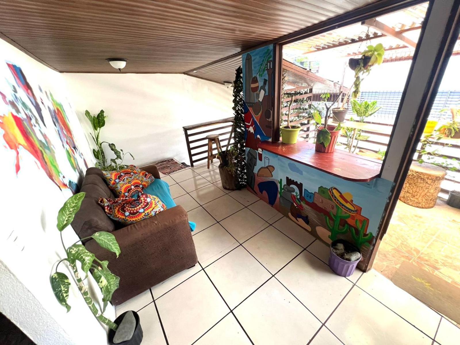 Cheap Hostel Quepos Eksteriør billede